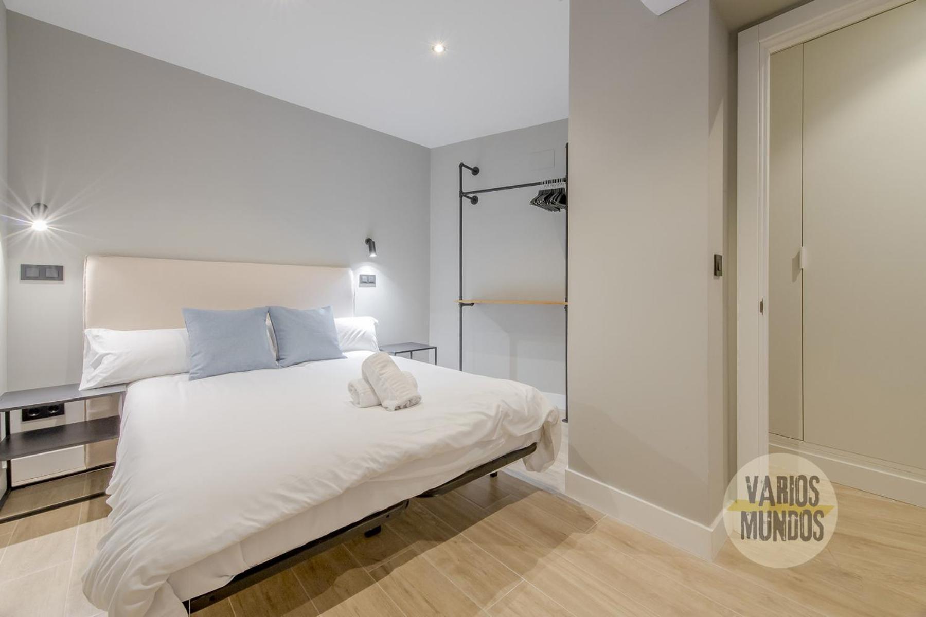 Centrico And New Bajo 10pax En Gran Via * Madryt