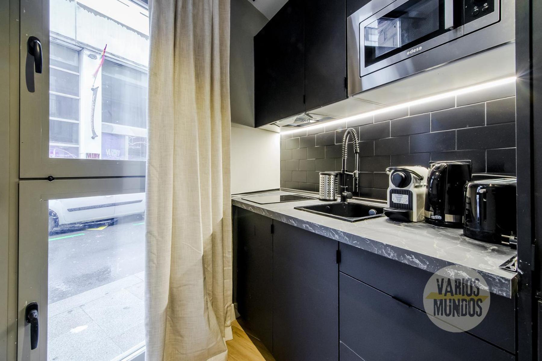 Centrico And New Bajo 10pax En Gran Via Appartement *